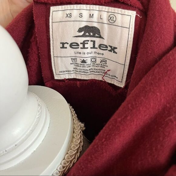 𝅺REFLEX | Color Block Sweatshirt - Picture 4 of 5